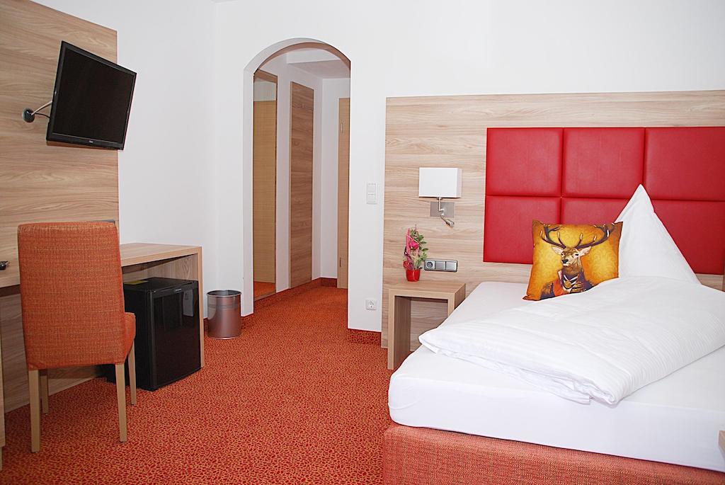 Hotel Isartaler Hof Вольфратсгаузен Номер фото